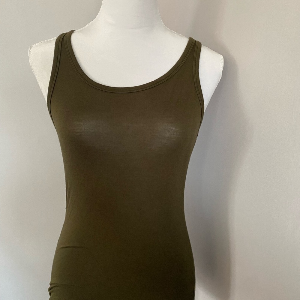 Olive standard tank top size small barely used no flaws